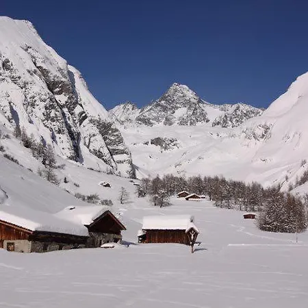 Gaestehaus Tinkl Lantgård Kals-am Großglockner