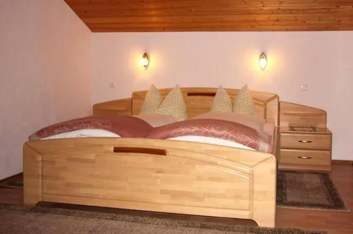 مزرعة للإقامة Gaestehaus Tinkl