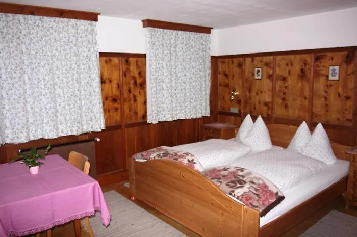 Gaestehaus Tinkl مزرعة للإقامة